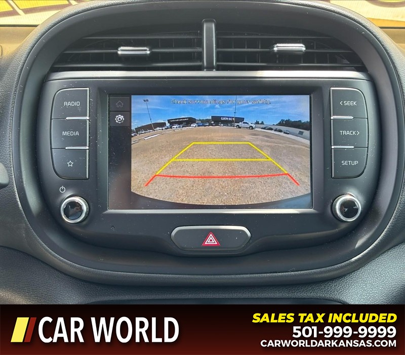 Kia Soul Vehicle Full-screen Gallery Image 18
