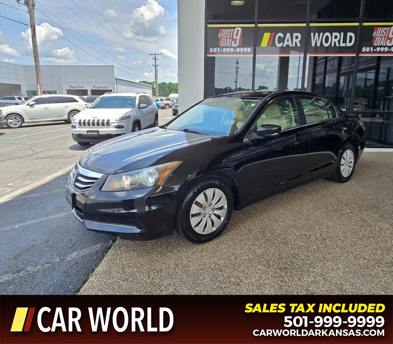 Honda Accord Sedan Vehicle Full-screen Gallery Image 3