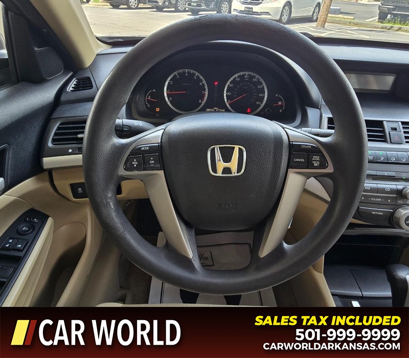 Honda Accord Sedan Vehicle Full-screen Gallery Image 14