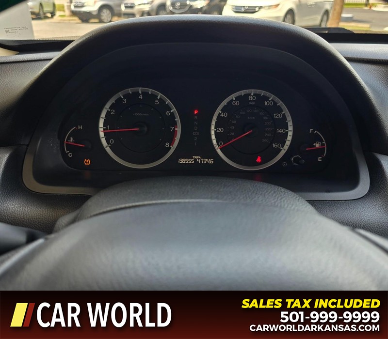 Honda Accord Sedan Vehicle Full-screen Gallery Image 16