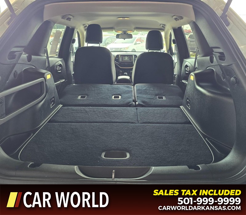 Jeep Cherokee Vehicle Full-screen Gallery Image 14