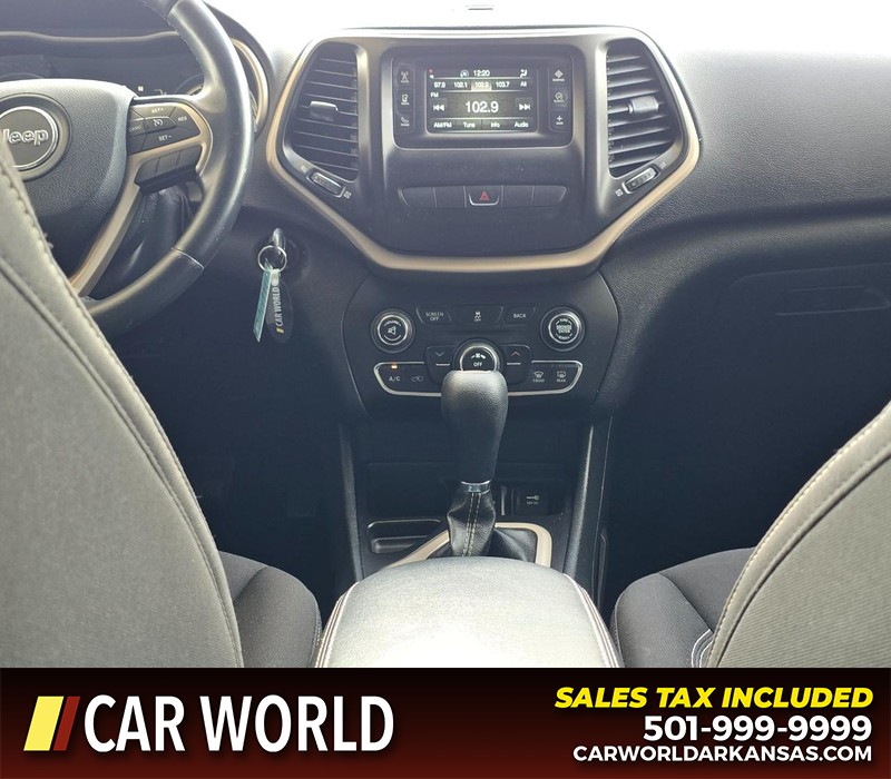 Jeep Cherokee Vehicle Full-screen Gallery Image 18