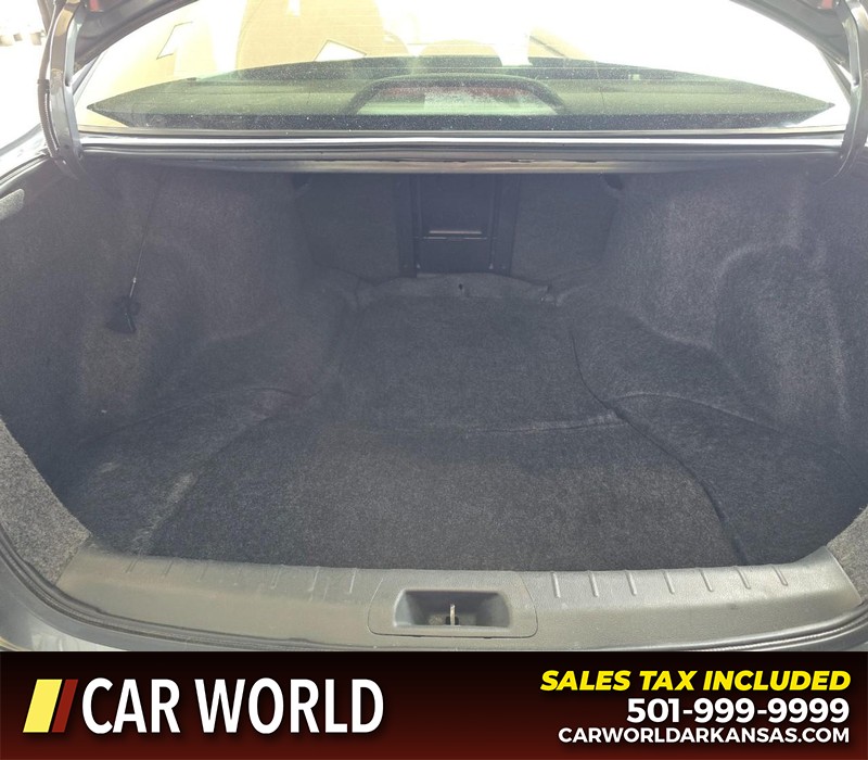 Honda Accord Sedan Vehicle Full-screen Gallery Image 13