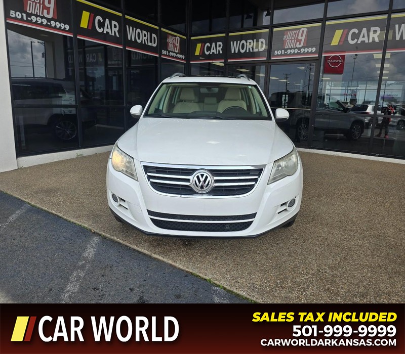 Volkswagen Tiguan Vehicle Full-screen Gallery Image 2