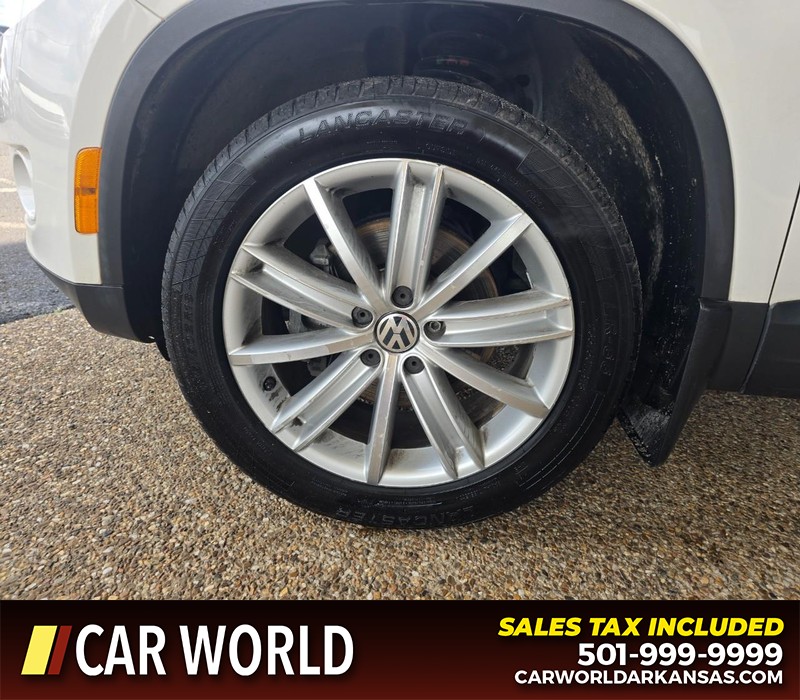 Volkswagen Tiguan Vehicle Full-screen Gallery Image 6