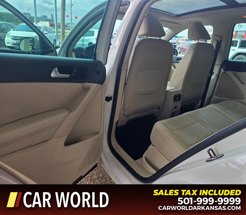 Volkswagen Tiguan Vehicle Full-screen Gallery Image 9