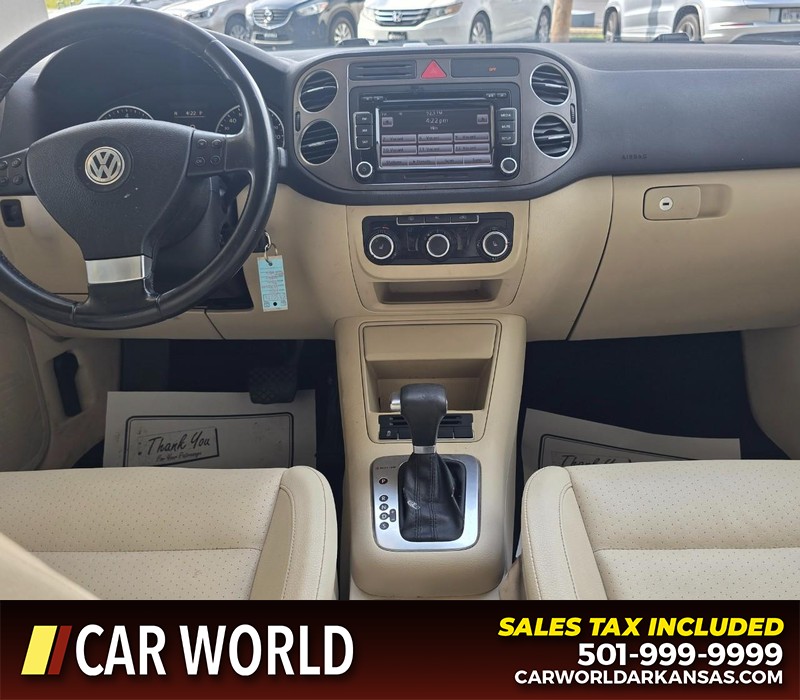 Volkswagen Tiguan Vehicle Full-screen Gallery Image 17
