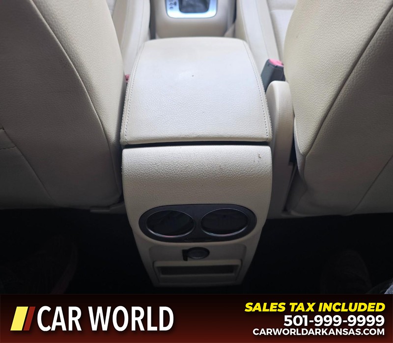 Volkswagen Tiguan Vehicle Full-screen Gallery Image 19