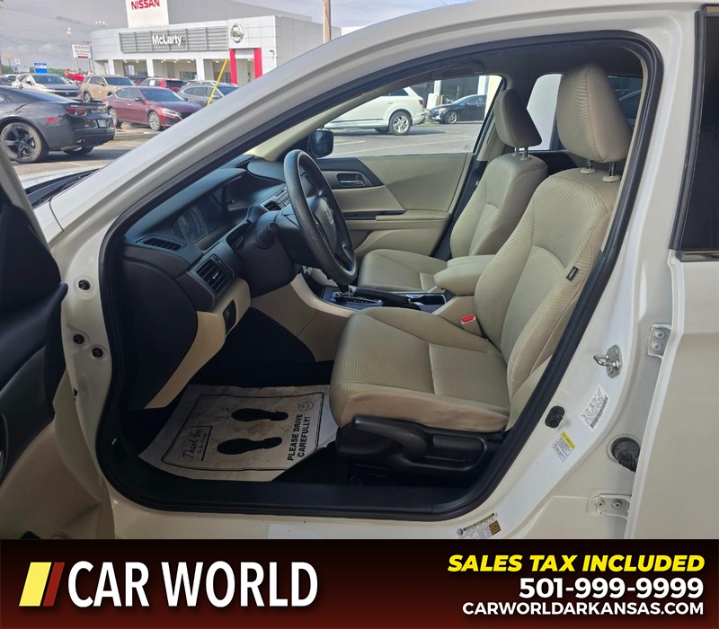 Honda Accord Sedan Vehicle Full-screen Gallery Image 8