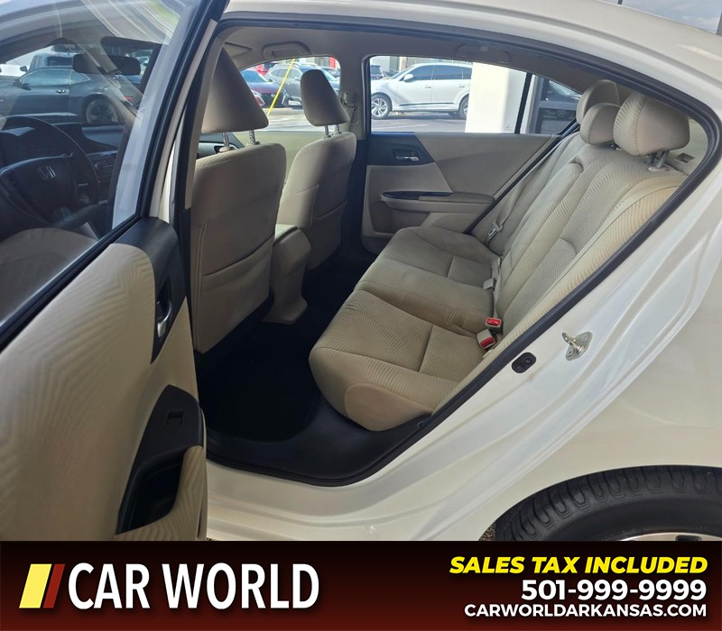 Honda Accord Sedan Vehicle Full-screen Gallery Image 10