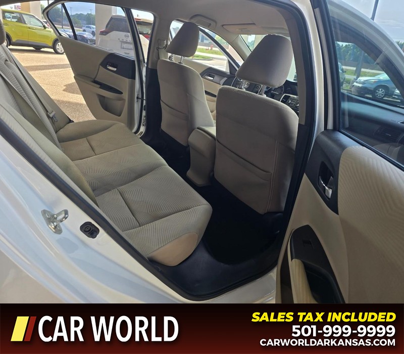 Honda Accord Sedan Vehicle Full-screen Gallery Image 12