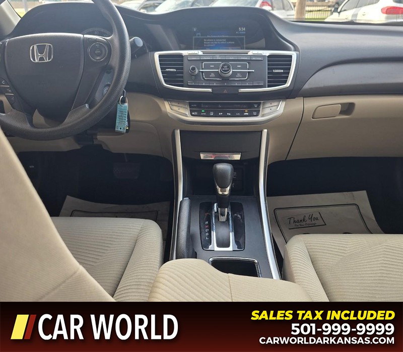 Honda Accord Sedan Vehicle Full-screen Gallery Image 17