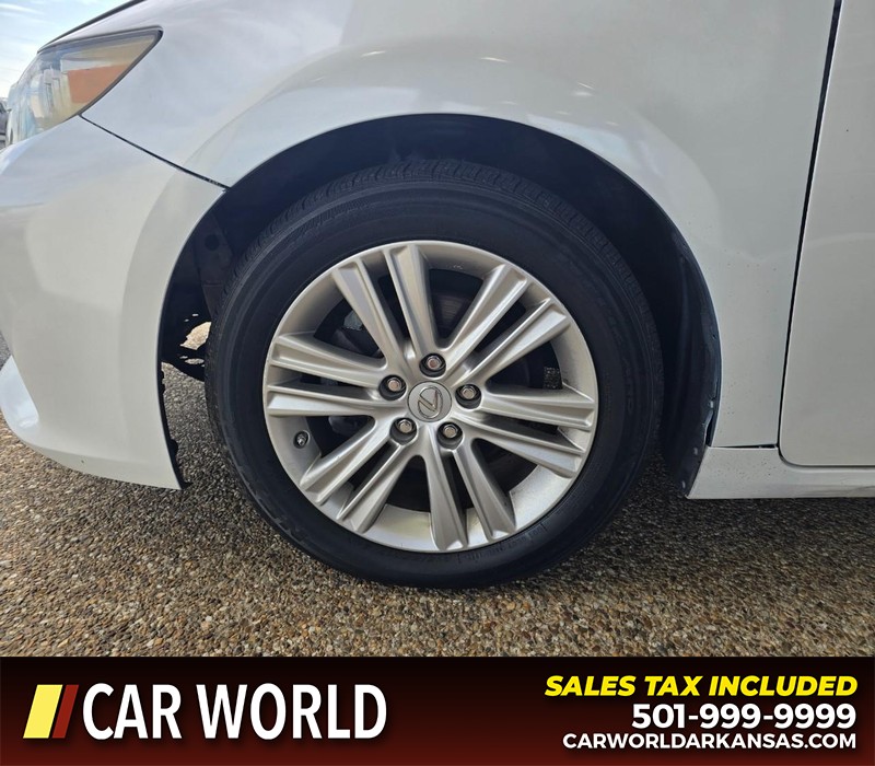 Lexus ES 350 Vehicle Full-screen Gallery Image 6