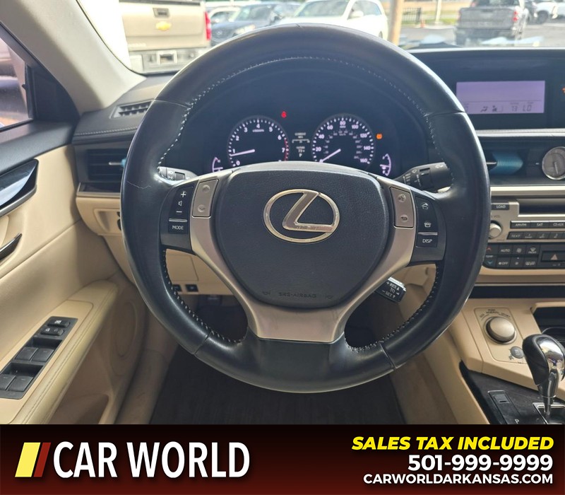 Lexus ES 350 Vehicle Full-screen Gallery Image 14