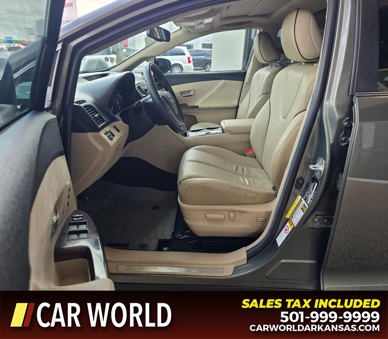 Toyota Venza Vehicle Full-screen Gallery Image 8