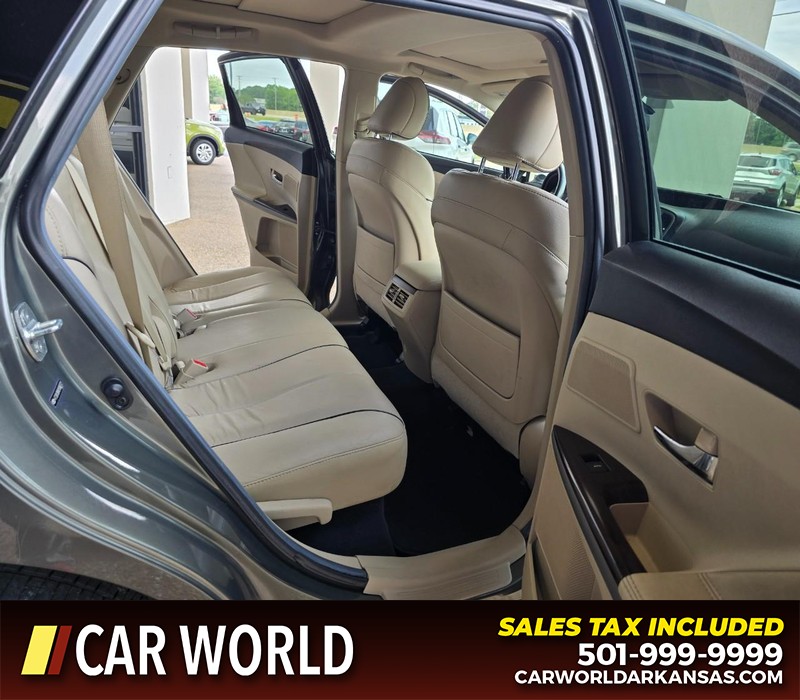 Toyota Venza Vehicle Full-screen Gallery Image 12