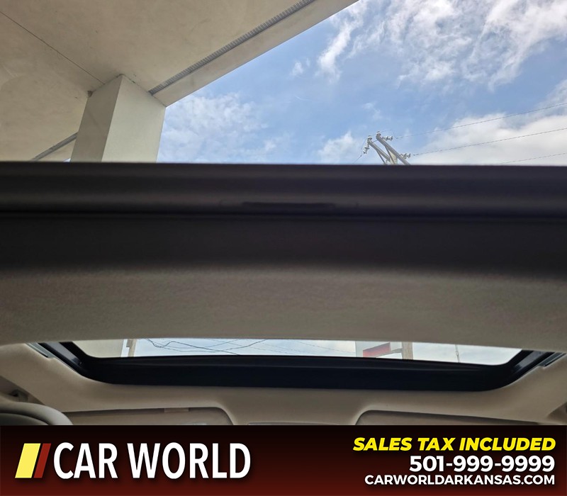 Toyota Venza Vehicle Full-screen Gallery Image 20