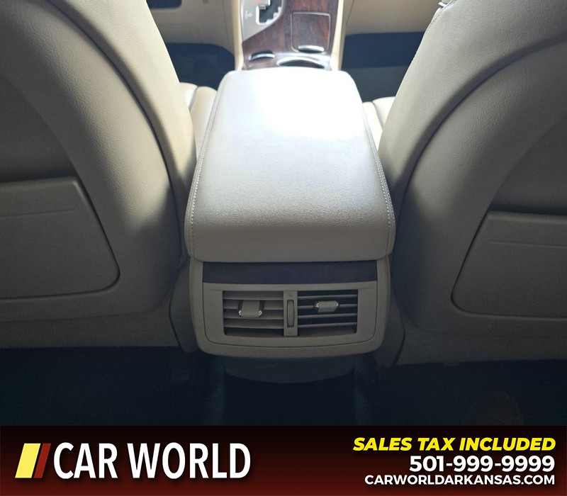 Toyota Venza Vehicle Full-screen Gallery Image 21