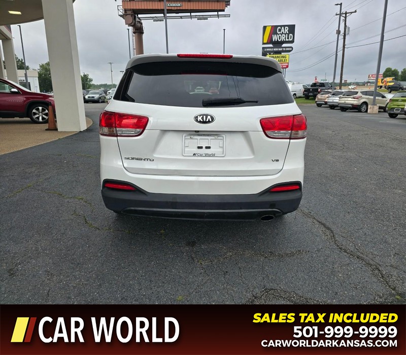 Kia Sorento Vehicle Full-screen Gallery Image 5