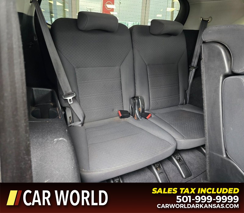 Kia Sorento Vehicle Full-screen Gallery Image 15
