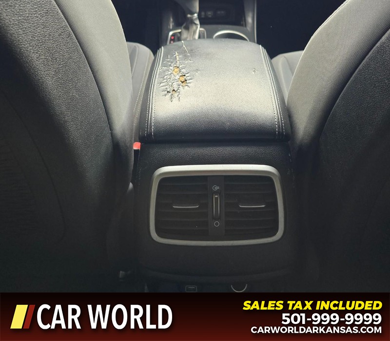 Kia Sorento Vehicle Full-screen Gallery Image 24