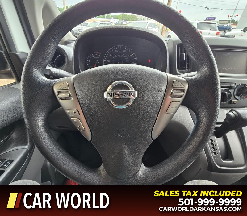 Nissan NV200 Compact Cargo Vehicle Full-screen Gallery Image 13