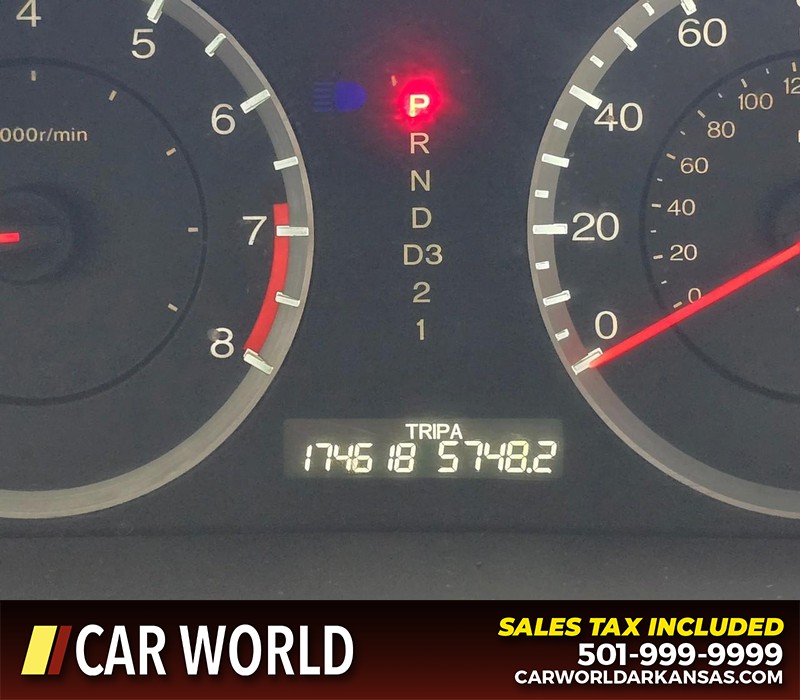 Honda Accord Sedan Vehicle Full-screen Gallery Image 15