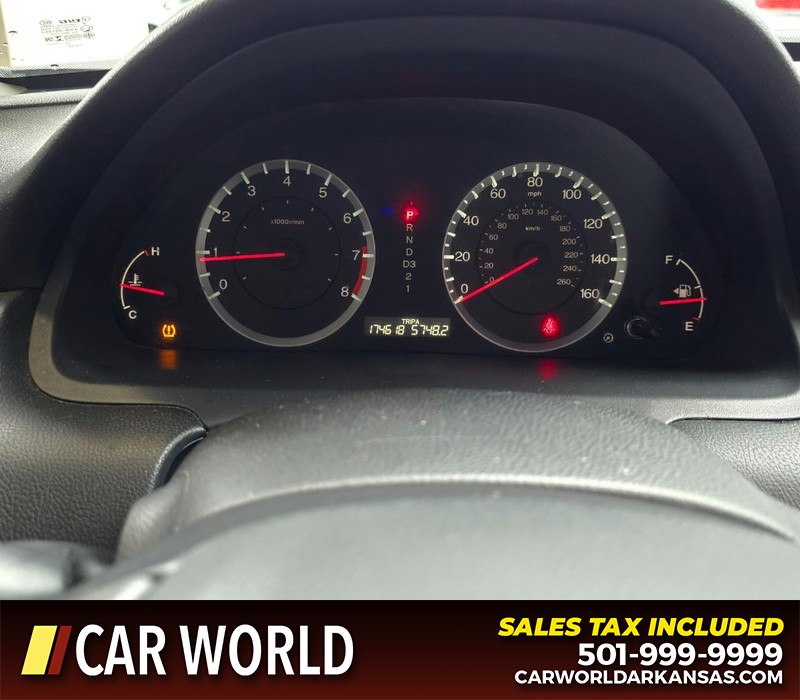 Honda Accord Sedan Vehicle Full-screen Gallery Image 16