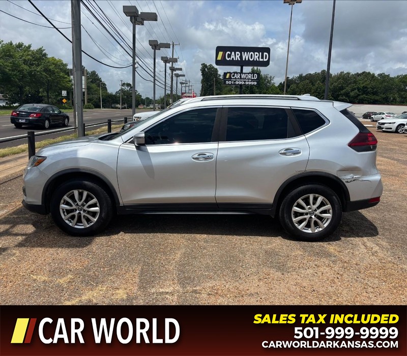 Nissan Rogue Vehicle Full-screen Gallery Image 8