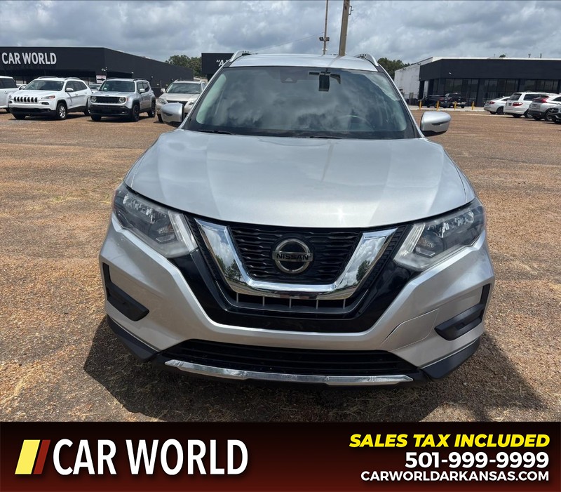 Nissan Rogue Vehicle Full-screen Gallery Image 10