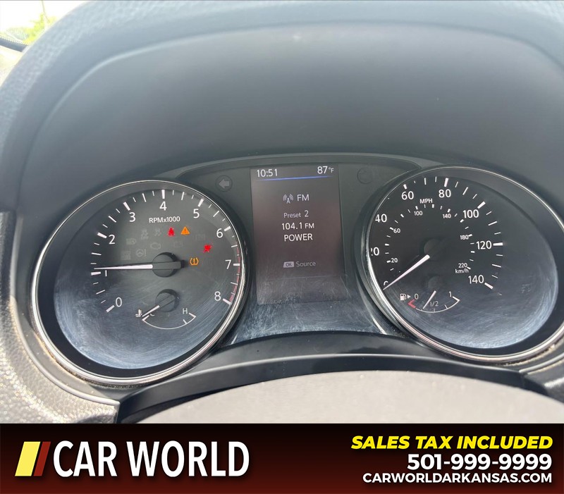 Nissan Rogue Vehicle Full-screen Gallery Image 20
