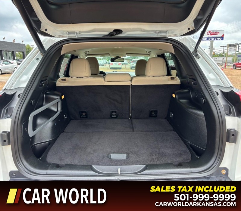 Jeep Cherokee Vehicle Full-screen Gallery Image 6