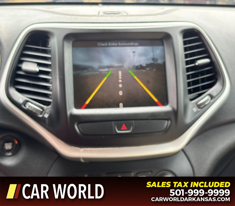 Jeep Cherokee Vehicle Full-screen Gallery Image 18