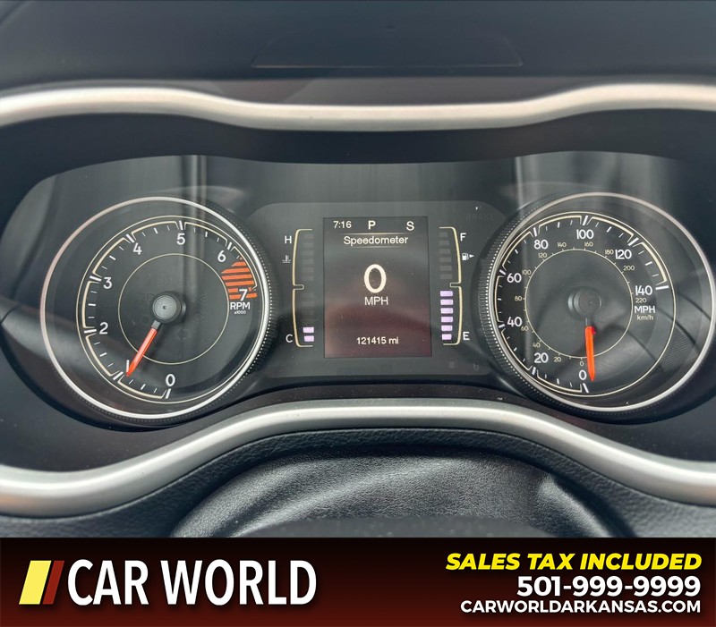 Jeep Cherokee Vehicle Full-screen Gallery Image 20