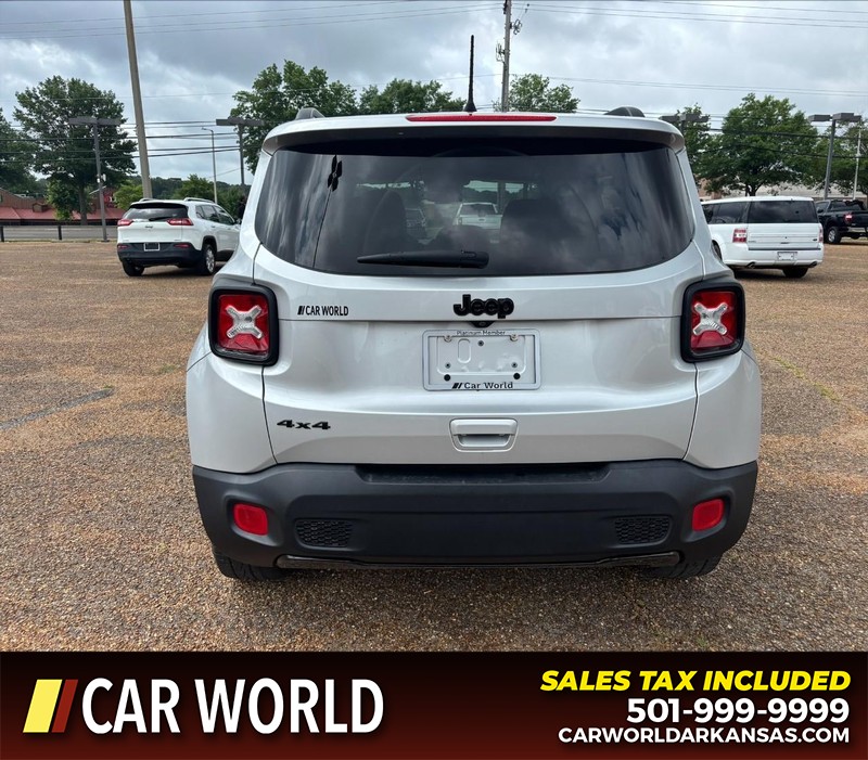 Jeep Renegade Vehicle Full-screen Gallery Image 4
