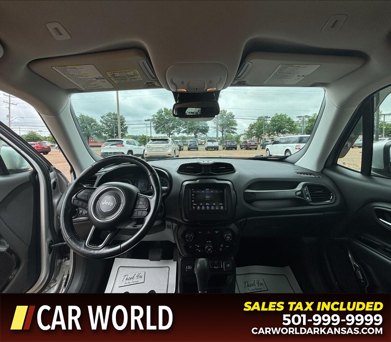 Jeep Renegade Vehicle Full-screen Gallery Image 16