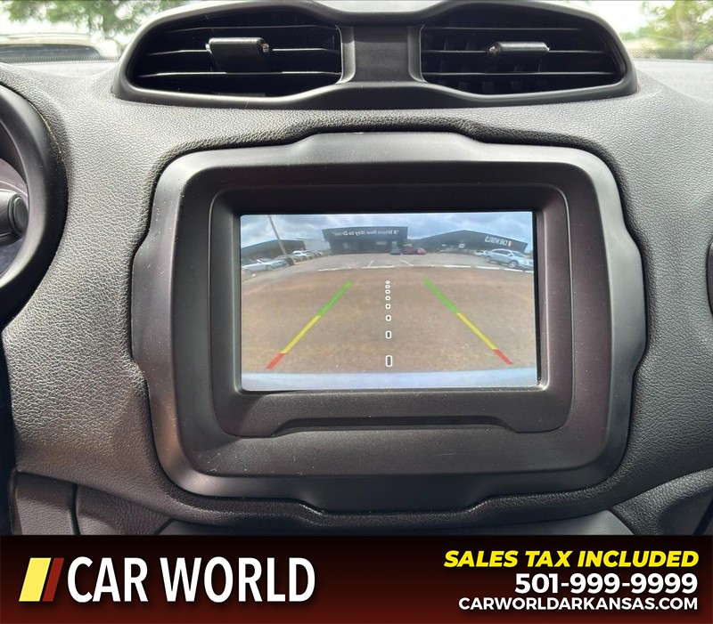 Jeep Renegade Vehicle Full-screen Gallery Image 18