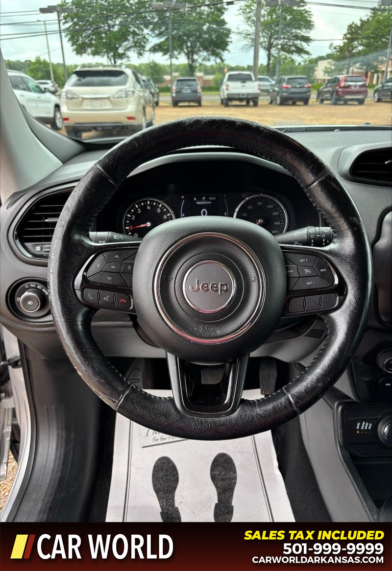 Jeep Renegade Vehicle Full-screen Gallery Image 19