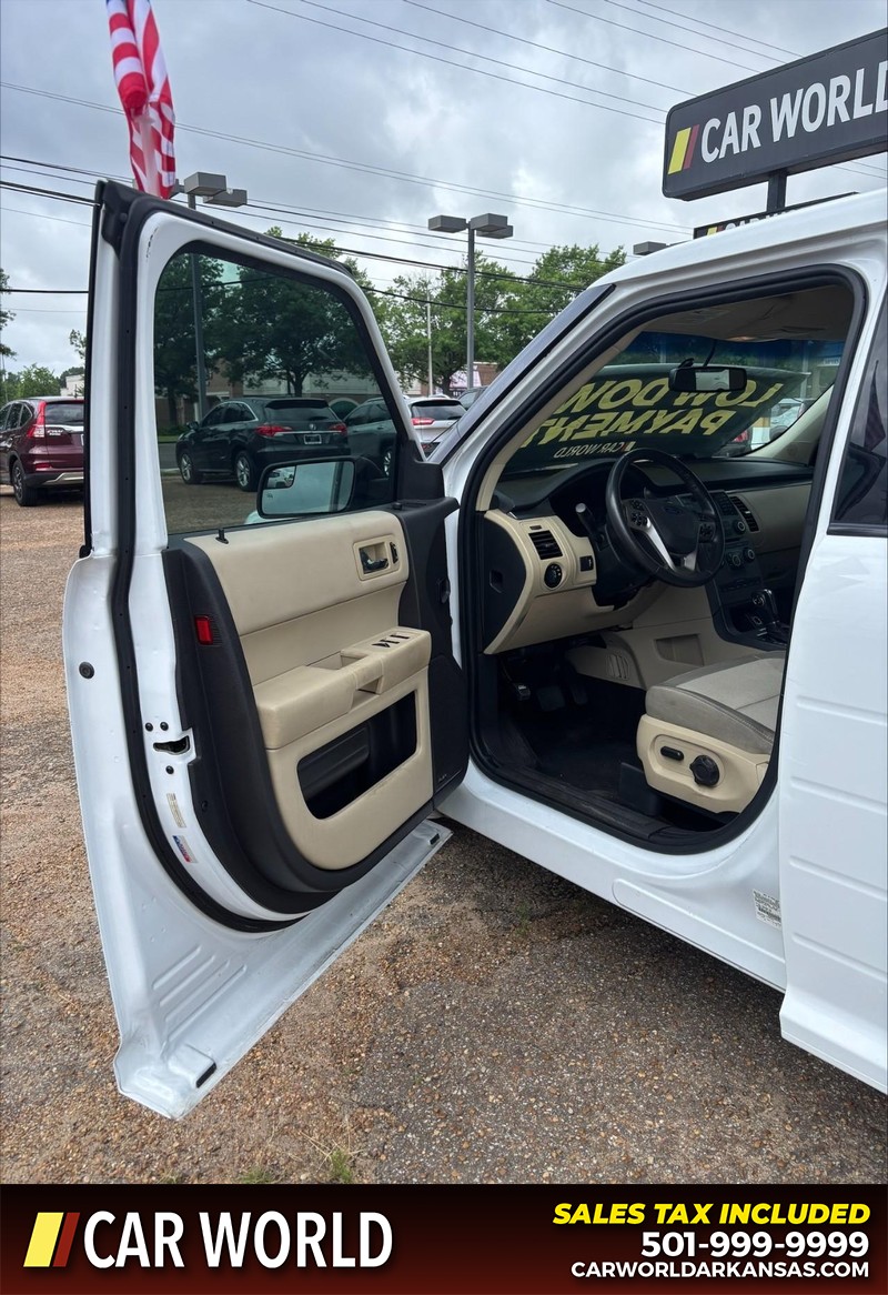 Ford Flex Vehicle Full-screen Gallery Image 12