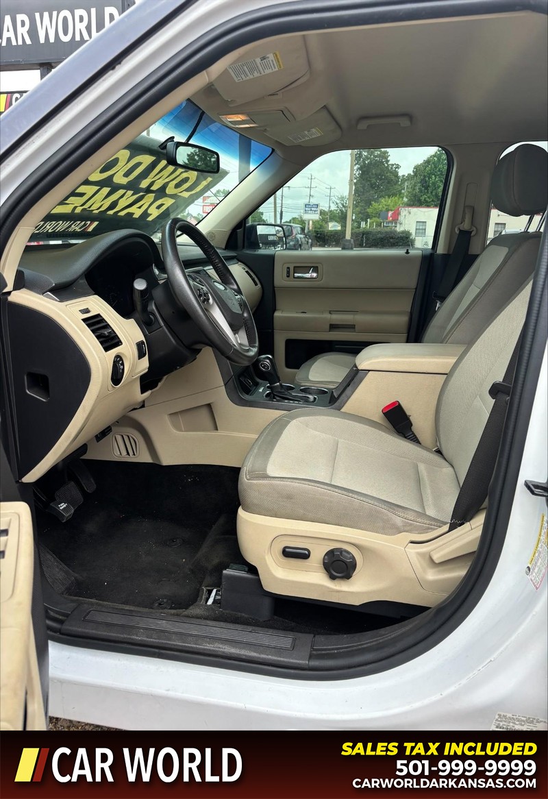 Ford Flex Vehicle Full-screen Gallery Image 13