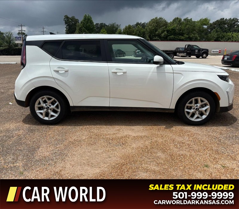Kia Soul Vehicle Full-screen Gallery Image 2