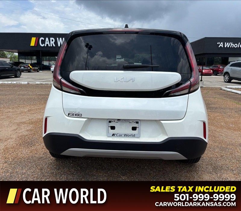 Kia Soul Vehicle Full-screen Gallery Image 4