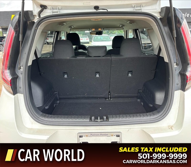Kia Soul Vehicle Full-screen Gallery Image 6