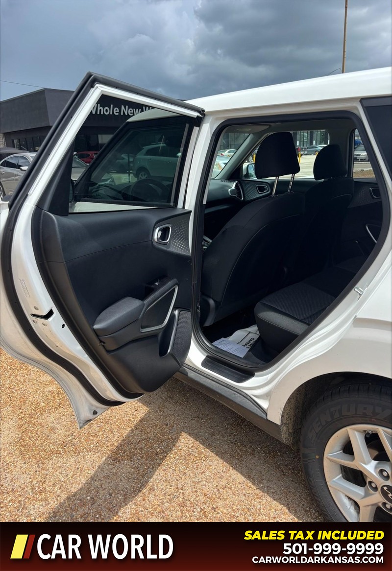 Kia Soul Vehicle Full-screen Gallery Image 14