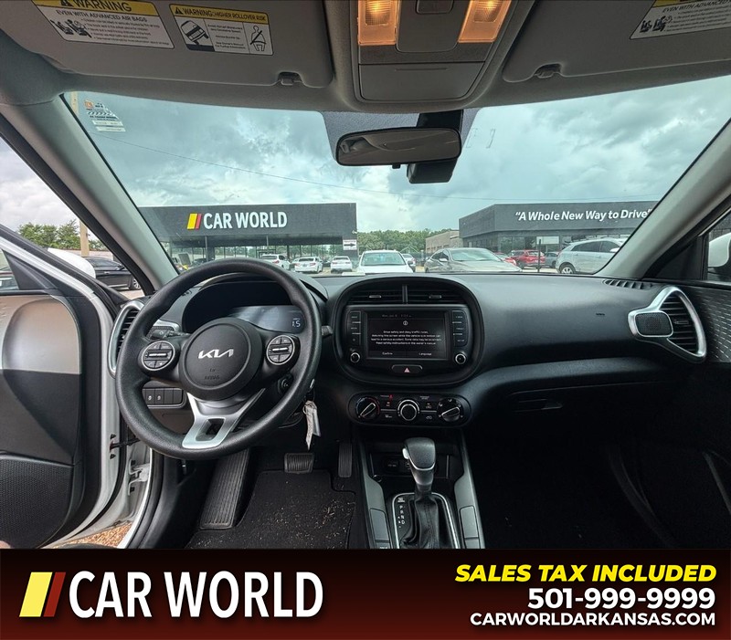 Kia Soul Vehicle Full-screen Gallery Image 16