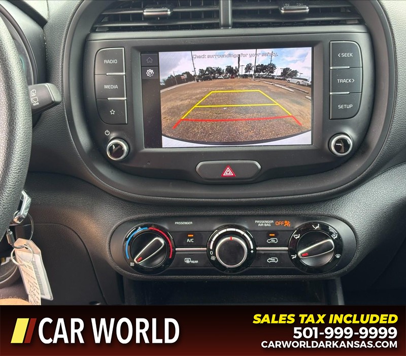 Kia Soul Vehicle Full-screen Gallery Image 18