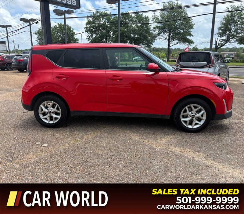 Kia Soul Vehicle Full-screen Gallery Image 2