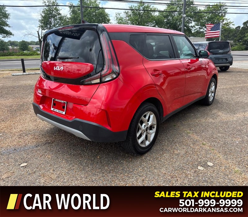 Kia Soul Vehicle Full-screen Gallery Image 3
