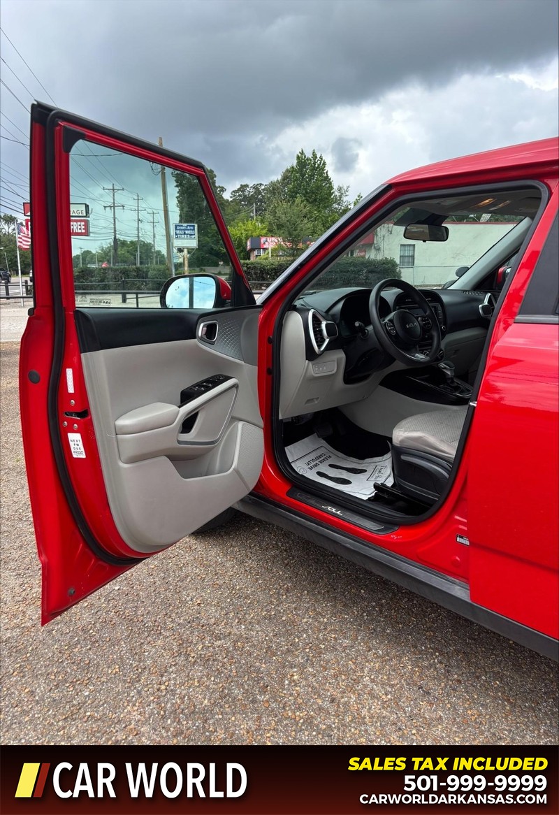 Kia Soul Vehicle Full-screen Gallery Image 10