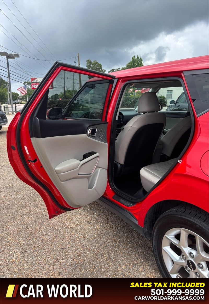 Kia Soul Vehicle Full-screen Gallery Image 12